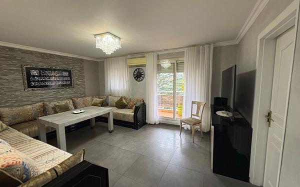 Appartement à vendre    4 pièces •  La Trinité