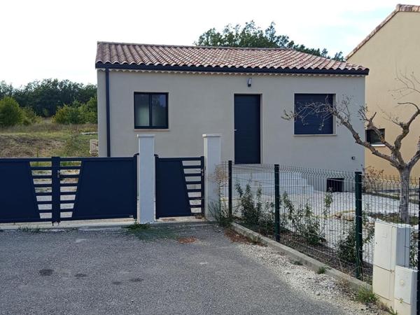 Villa Neuve Plain pied 83m², 2 chambres, Terrain 406m² à Chantemerle les Grignan 295000HAI