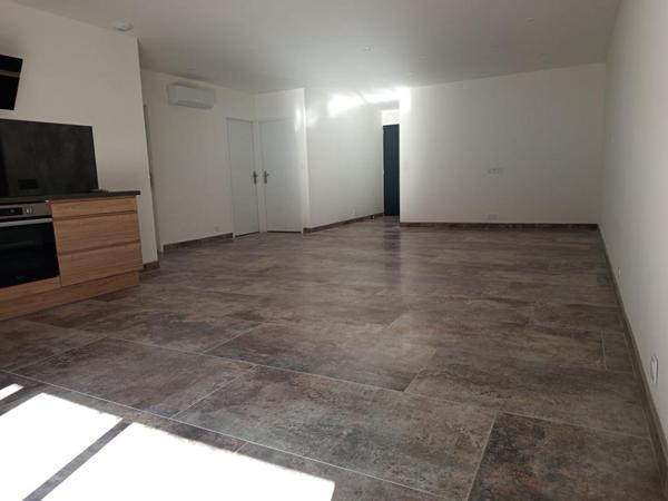 Villa Neuve Plain pied 83m², 2 chambres, Terrain 406m² à Chantemerle les Grignan 295000HAI