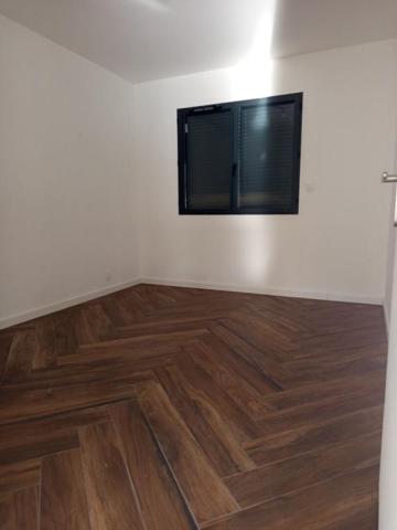 Villa Neuve Plain pied 83m², 2 chambres, Terrain 406m² à Chantemerle les Grignan 295000HAI