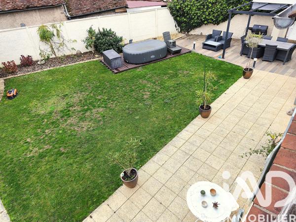 Maison à vendre 11 pièces 297 m² Dreux