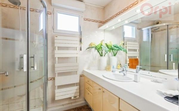 Appartement à vendre    3 pièces •  Saint-Laurent-du-Var