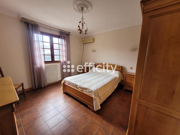 Maison 12 pièces - 260 m²