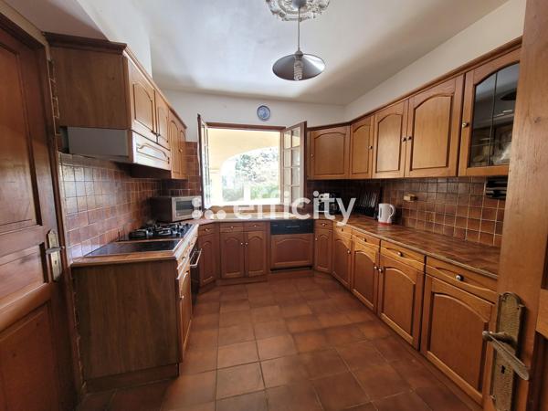 Maison 12 pièces - 260 m²