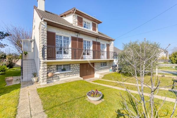 Maison Roissy En Brie 7 pièce(s) 121.1 m2