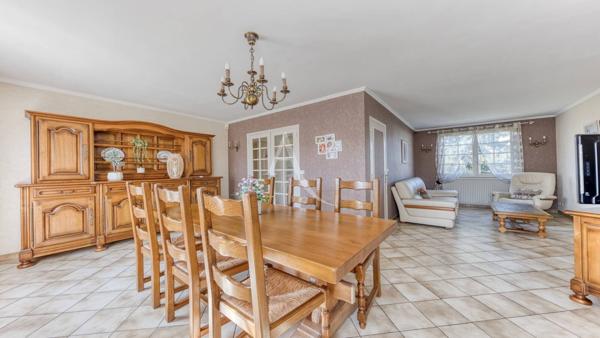 Maison Roissy En Brie 7 pièce(s) 121.1 m2