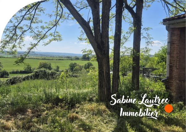 Lombers (81120) Maison en pierres avec vue exceptionnelle – charme, potentiel et dépendances