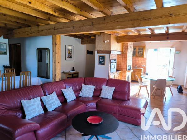 Maison à vendre 9 pièces 207 m² Roquefeuil