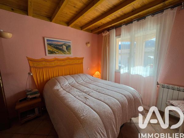 Maison à vendre 9 pièces 207 m² Roquefeuil