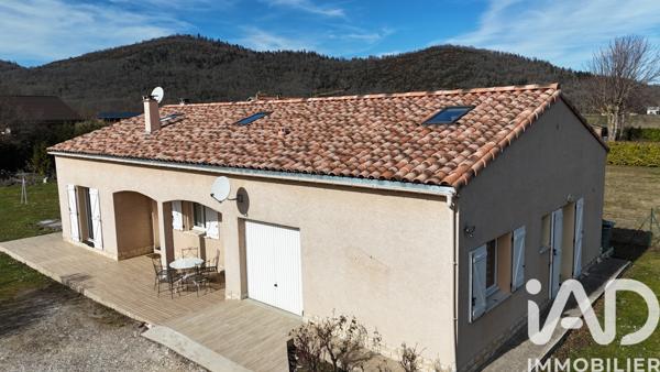 Maison à vendre 9 pièces 207 m² Roquefeuil