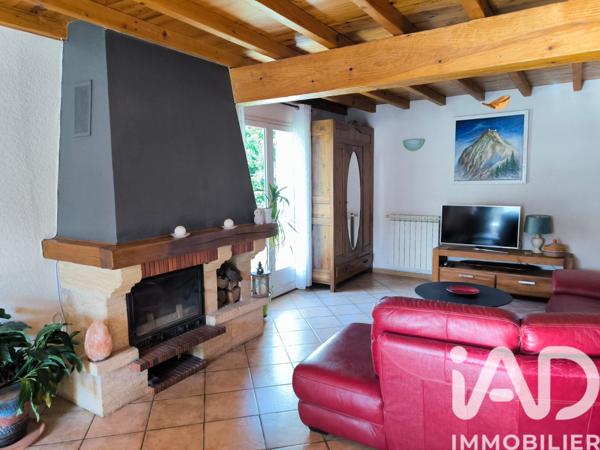 Maison à vendre 9 pièces 207 m² Roquefeuil