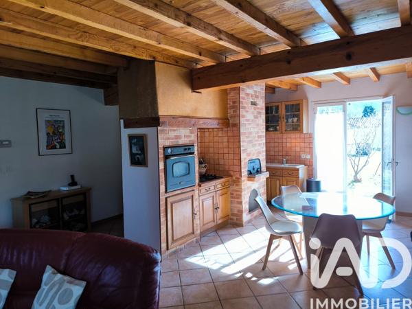 Maison à vendre 9 pièces 207 m² Roquefeuil