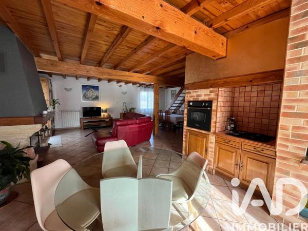 Maison à vendre 9 pièces 207 m² Roquefeuil