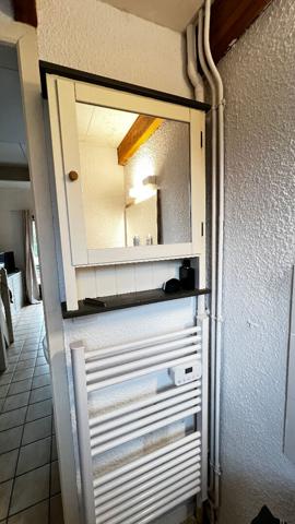 Maison en résidecne sécurisée, rénovée, avec jardin, 2 places de parking