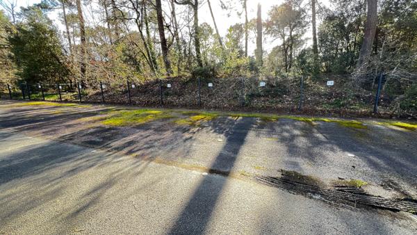 Maison en résidecne sécurisée, avec jardin, 2 places de parking