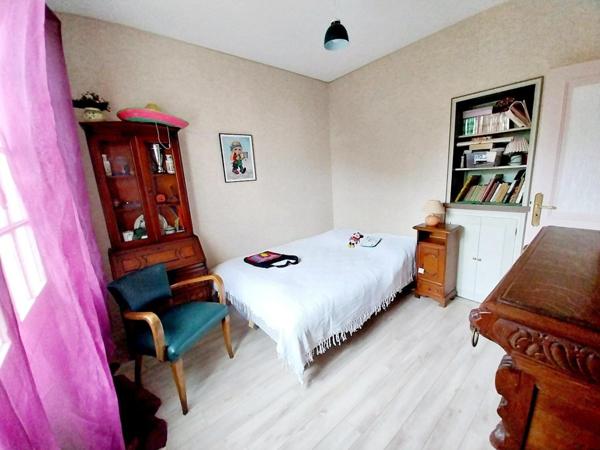 Maison à JONZAC, 17500 - 8 pièces 246m²