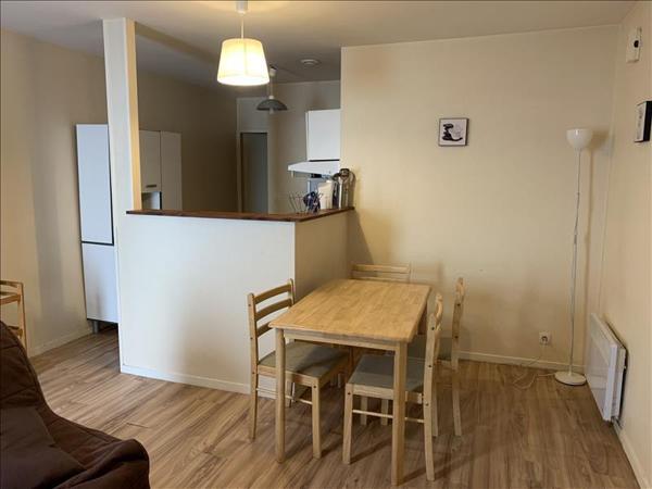 Immeuble à vendre |  Sauzé-Vaussais |  246 m²