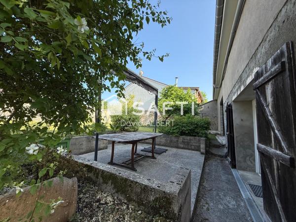 Grande maison familiale aux portes de Verdun .