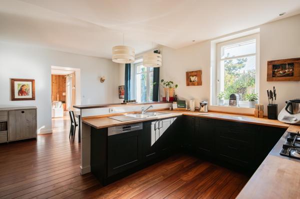 Maison
         9 pièces
        - 196 m² Bien prestige 796 950 € *