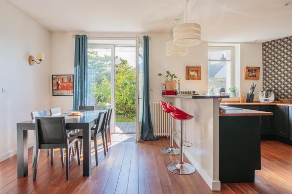 Maison
         9 pièces
        - 196 m² Bien prestige 796 950 € *