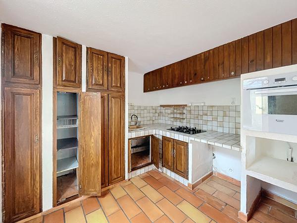 Maison Villeneuve 5 pièces 148 m²,  garage, abris et dépendance