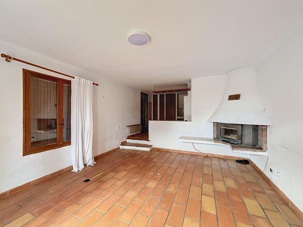 Maison Villeneuve 5 pièces 148 m²,  garage, abris et dépendance