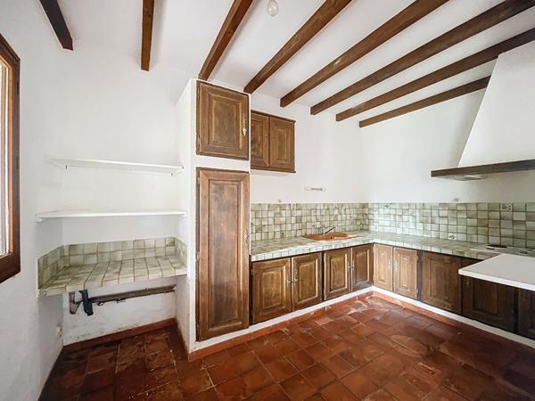 Maison Villeneuve 5 pièces 148 m²,  garage, abris et dépendance