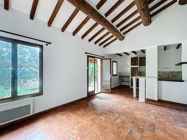 Maison Villeneuve 5 pièces 148 m²,  garage, abris et dépendance