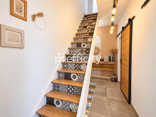 Maison
         3 pièces
        - 75 m² 188 000 €*