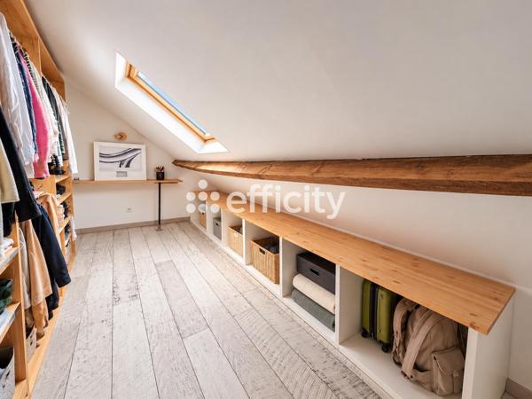 Maison
         3 pièces
        - 75 m² 188 000 €*