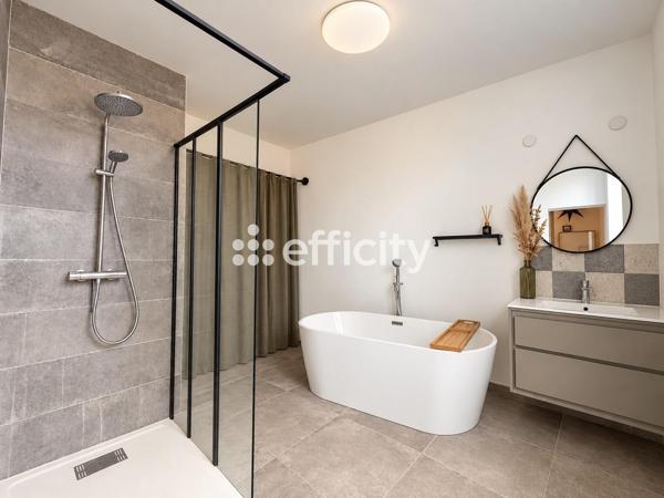 Maison
         3 pièces
        - 75 m² 188 000 €*