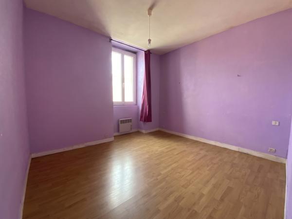 Maison 130 m² à rénover avec terrain constructible et divisible