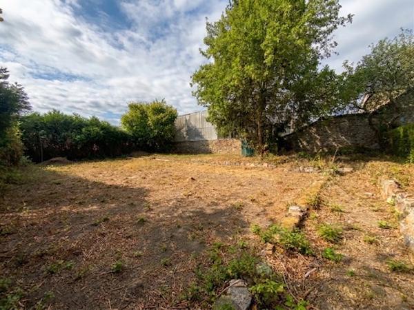 Maison 130 m² à rénover avec terrain constructible et divisible