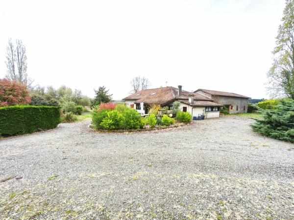 Propriété, Corps de ferme à vendre 9 pièces SAINT GEIN (40)