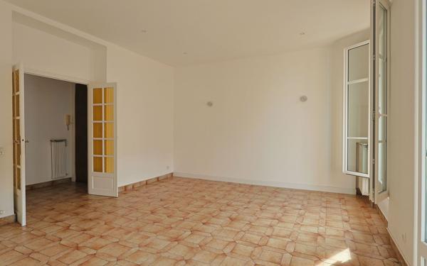 Appartement à vendre    2 pièces • 68 m2 Nice