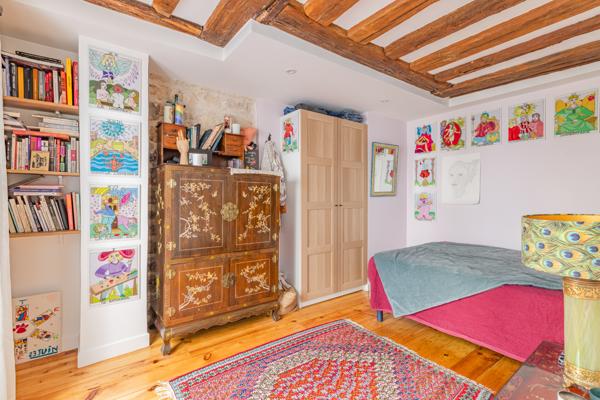 Secteur : Bonne Nouvelle - T3 Cosy, très bien rénové avec terrasse et ascenseur