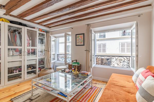 Secteur : Bonne Nouvelle - T3 Cosy, très bien rénové avec terrasse et ascenseur