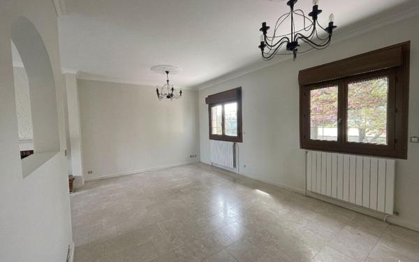 Appartement à louer    3 pièces • 78,85 m2 Arpajon