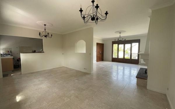 Appartement à louer    3 pièces • 78,85 m2 Arpajon