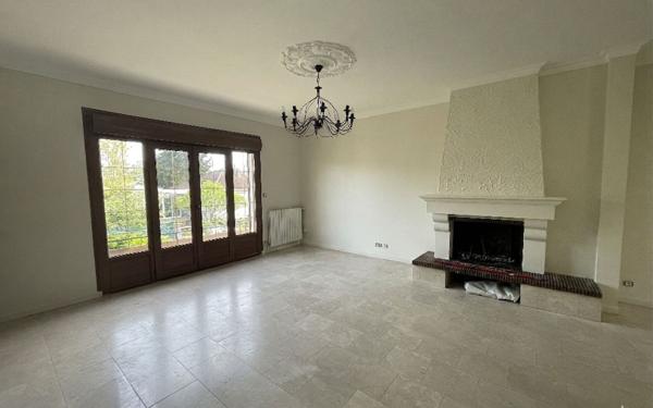 Appartement à louer    3 pièces • 78,85 m2 Arpajon