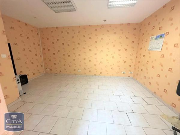 Local professionnel à louer 130m² Saint-Quentin (02100)