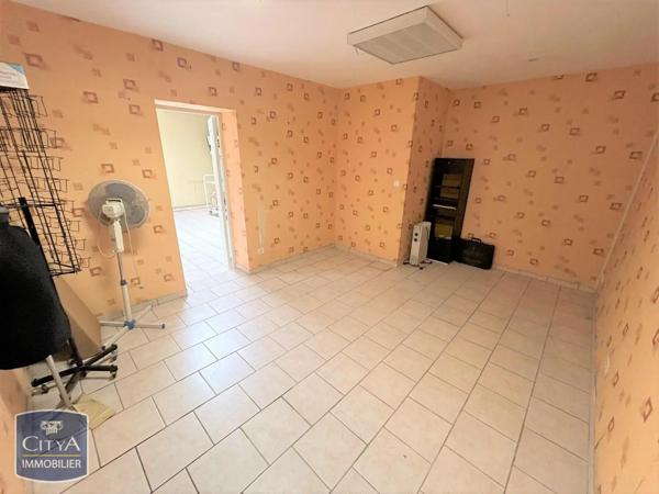 Local professionnel à louer 130m² Saint-Quentin (02100)