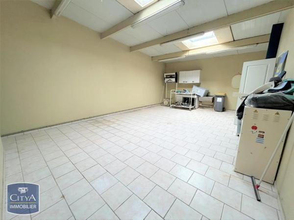 Local professionnel à louer 130m² Saint-Quentin (02100)