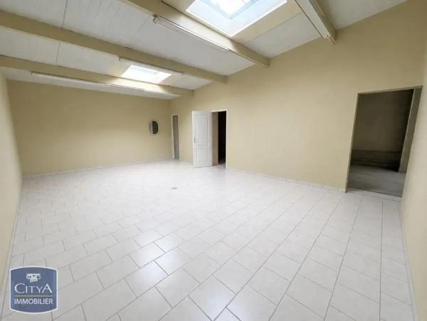 Local professionnel à louer 130m² Saint-Quentin (02100)