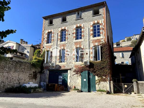 Lauzerte (82)- Immeuble de caractère à fort potentiel – Investissement locatif ou touristique
