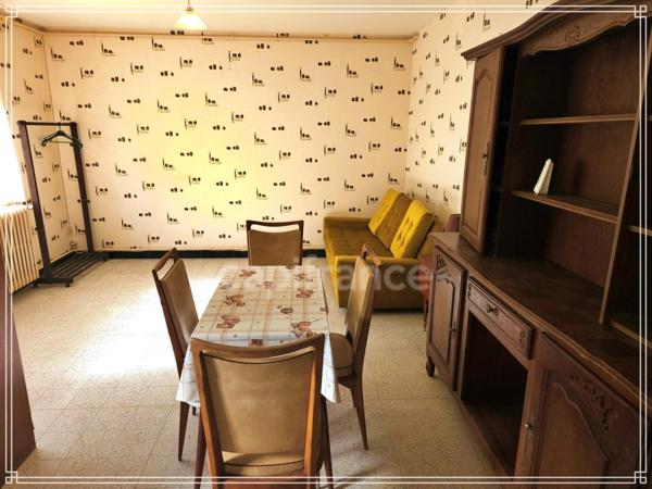 Ensemble immobilier de caractère avec fort potentiel – Maison de 305 m² + revenus locatifs