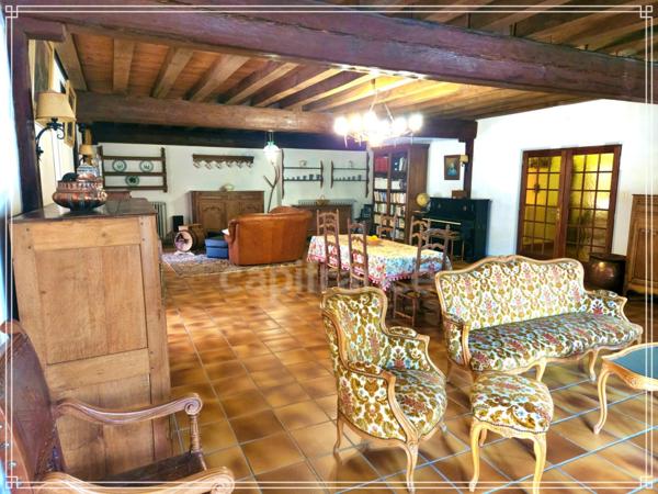 Ensemble immobilier de caractère avec fort potentiel – Maison de 305 m² + revenus locatifs