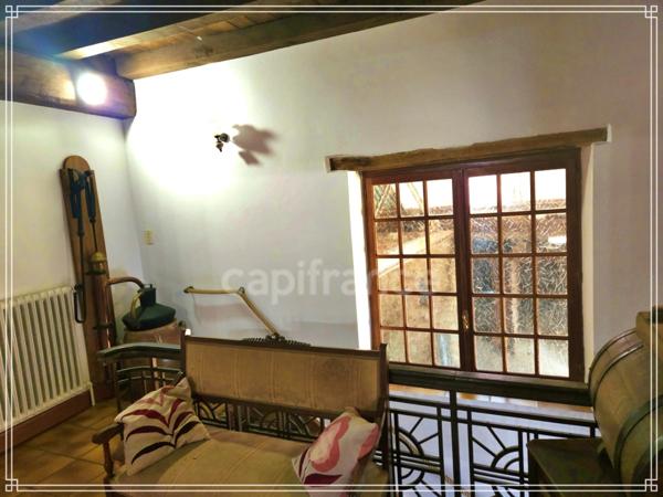 Ensemble immobilier de caractère avec fort potentiel – Maison de 305 m² + revenus locatifs