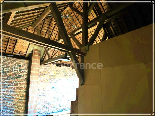 Ensemble immobilier de caractère avec fort potentiel – Maison de 305 m² + revenus locatifs