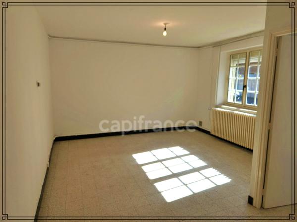 Ensemble immobilier de caractère avec fort potentiel – Maison de 305 m² + revenus locatifs